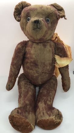 Brenda Yenke Appraises Vintage Teddy Bears